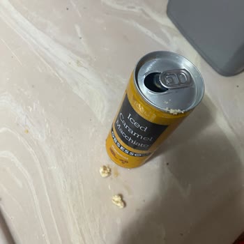 Obsesso Kahvenin İçindeki Beyaz Şey