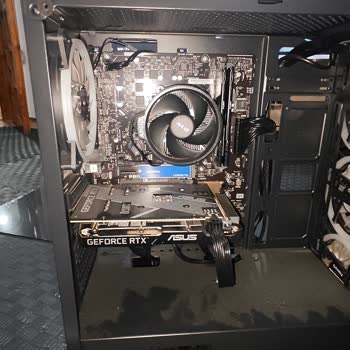 Tebilon Teknik Ekibi Sorunu Görmeden Çözmeye Çalışıyor