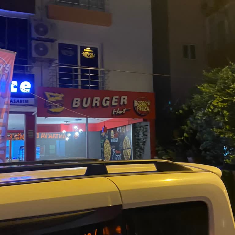 Burger Hot Silifke'de Saygısızlık Had Safhada!