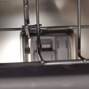 LG Bulaşık Makinesinde Paslanma Sorunu