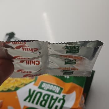 Knorr Noodle'ların Baharat Paketi Açık Halde Çıkıyor