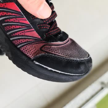 Skechers Ayakkabı Ürünlerinin Arkasında Durmuyor