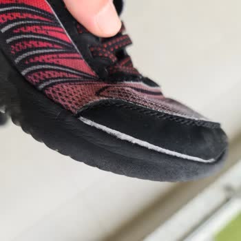 Skechers Ayakkabı Ürünlerinin Arkasında Durmuyor