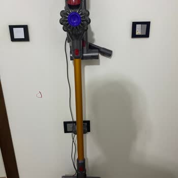Dyson V8 Şarjlı Dikey Süpürge Aldım Mağdurum Pişmanım