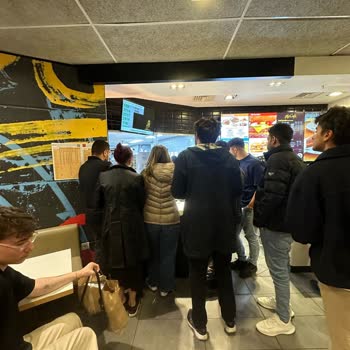 McDonald's İstanbul Şişli / Halaskargazi Şubesi Hakkında Şikayet.