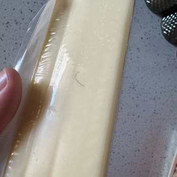 Şok Marketler Tost Peynirinden Çıkan Kıl