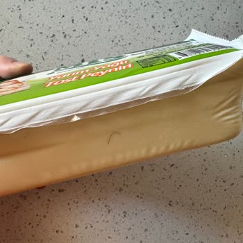 Şok Marketler Tost Peynirinden Çıkan Kıl