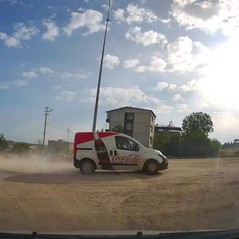 Coca-Cola'ya Aracın Çok Süratli Sürerek Araç Ve Yayalara Zarar Vermesi