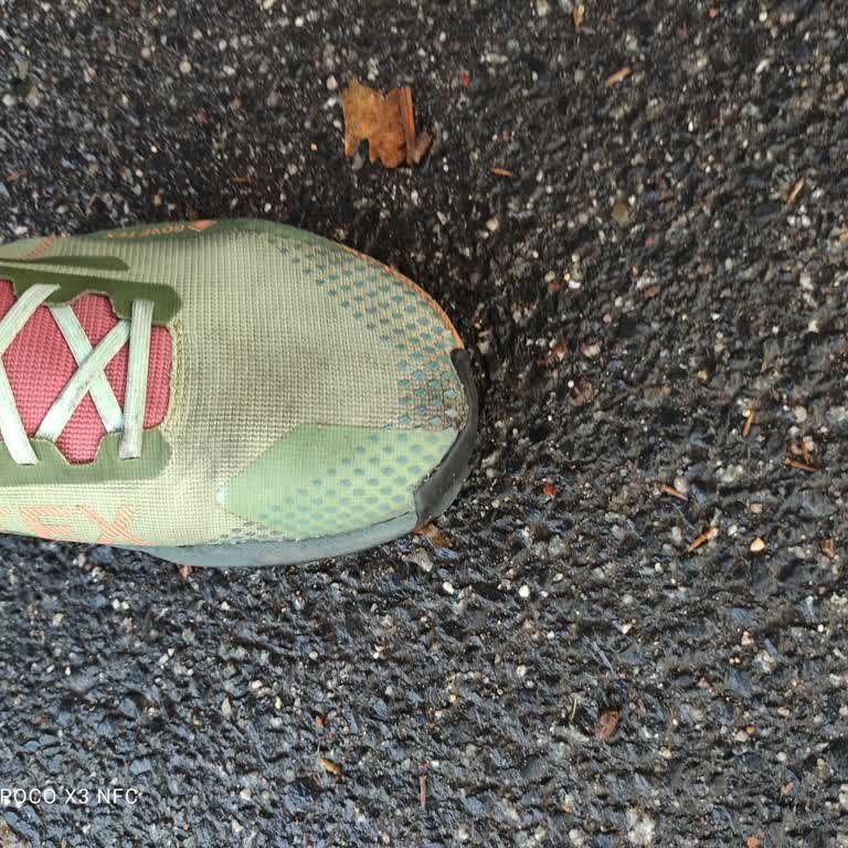 Nike Trail 4 Göre Tex Su Geçiriyor