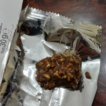 Nestle Çikolatanın İçinde Sert Ve Sivri Plastik Çıktı