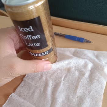 Obsesso İced Coffee Latte İçinde Beyaz Opak Maddeler