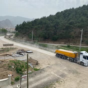Amasya Belediyesi Şeyhcui Mahallesi Şeyh Yolu Sokakta Asla Yapılmak İstenmeyen Asfalt