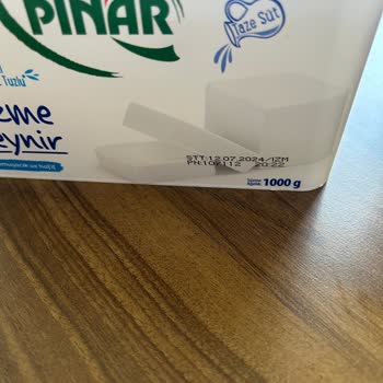 Pınar Et ve Süt Marketten Alınan Süzme Peynirde Küf Sorunu