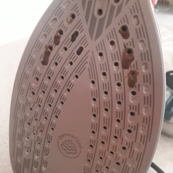 PHILIPS Ütüm Pas Akıtıyor