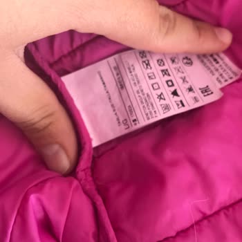 Benetton Yelek Renk Atması
