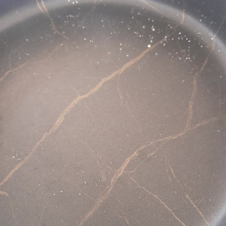 Masterchef Mutfak Tencere Teflonu Döküldü