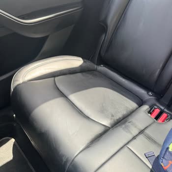 Meguiars Aracımın Döşemesini Kirli Ve Yağlı Teslim Ettiler