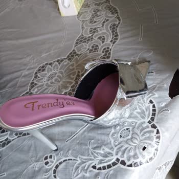 Trendyes.com Instagram Ayakkabı Satışı Yasaklansın Yazık