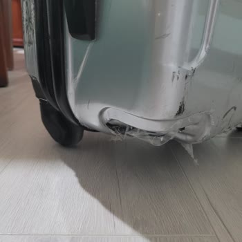 Ajet Hasarlı Bagaj Şikayeti