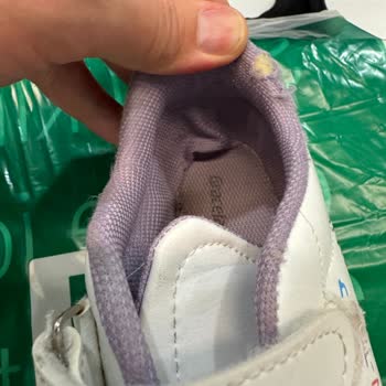 Deichmann Hatalı Spor Ayakkabı İade Almıyor.