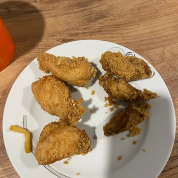 Popeyes Farklı Ve Az Bir Menü Geldi