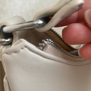 Boyner Valentino Çanta Renk Atıyor Tamirat İstiyorum