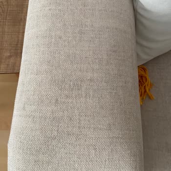 Bellona Vilza Koltuk Takımında Kendiliğinden Lekeler Oluşması