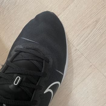 Deichmann Ayakkabıda Yırtık Var