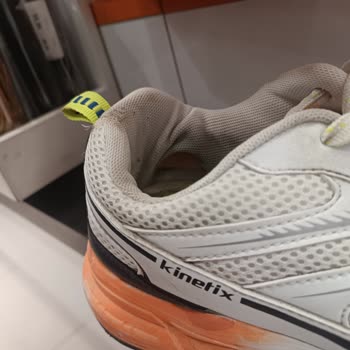Kinetix Lütfen Dikkatli İnceleyin Mağdurum