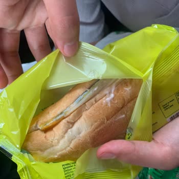 BİM'deki Küflü Sandviç