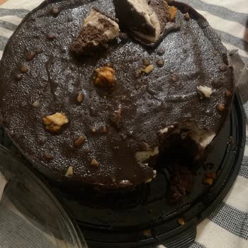 Sefer Usta Özsüt Çikolata Krokan Pasta