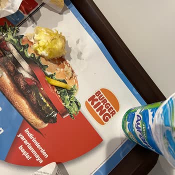 Burger King Burgerin İçinden Çıkan Kıkırdak Ve Patatesin Bozuk Olması