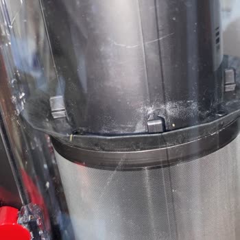 Dyson V15 Yeni Açmama Rağmen Toz Haznesi Doluydu
