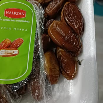 Halktan Kuruyemiş Hurmadan Ölü Sinek Çıktı