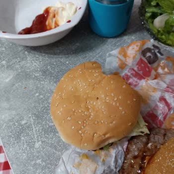 Burger King Kalitesiz Ürün Ve Sorumsuz Personel