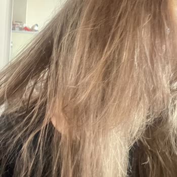 Beyaz Köşk Coiffeur (Ersin Pekdemir) Kuaförler Odasına Şikayet Edin!