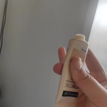 Maybelline Fondötenin Yarısından Fazlası Boş