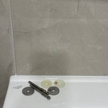 Seramiksan Klozet Kapağı Vidası Sorunu