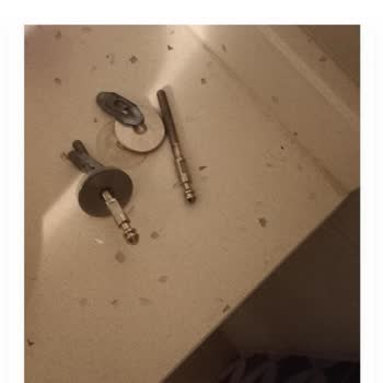 Seramiksan Klozet Kapağı Vidası Sorunu