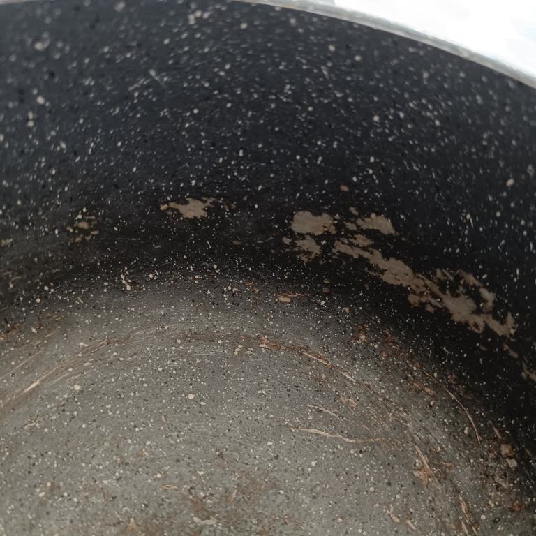 Korkmaz Mutfak Eşyaları Granit Tencere Takımı Soyuldu