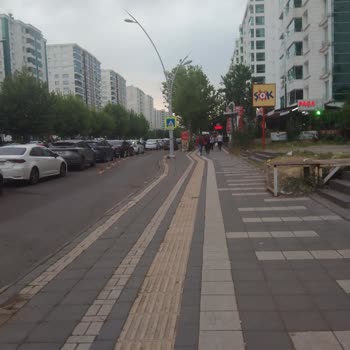 Kayapınar Belediyesi Trafik Işıklarının Yetersizliği Zorluk Çıkarıyor