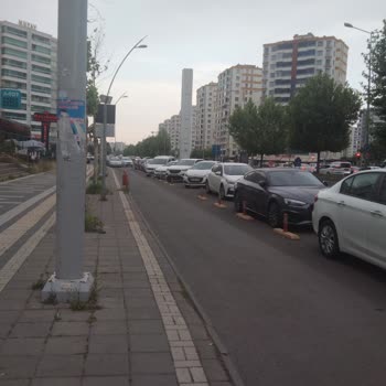 Kayapınar Belediyesi Trafik Işıklarının Yetersizliği Zorluk Çıkarıyor