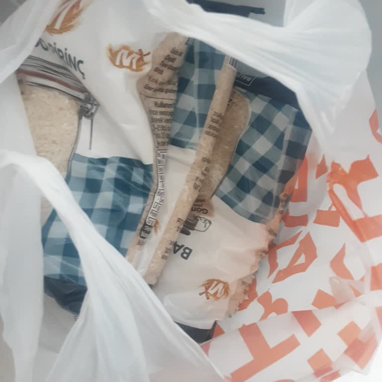 Migros'un Deterjanlı Delik Deşik Paketli Pirinçleri