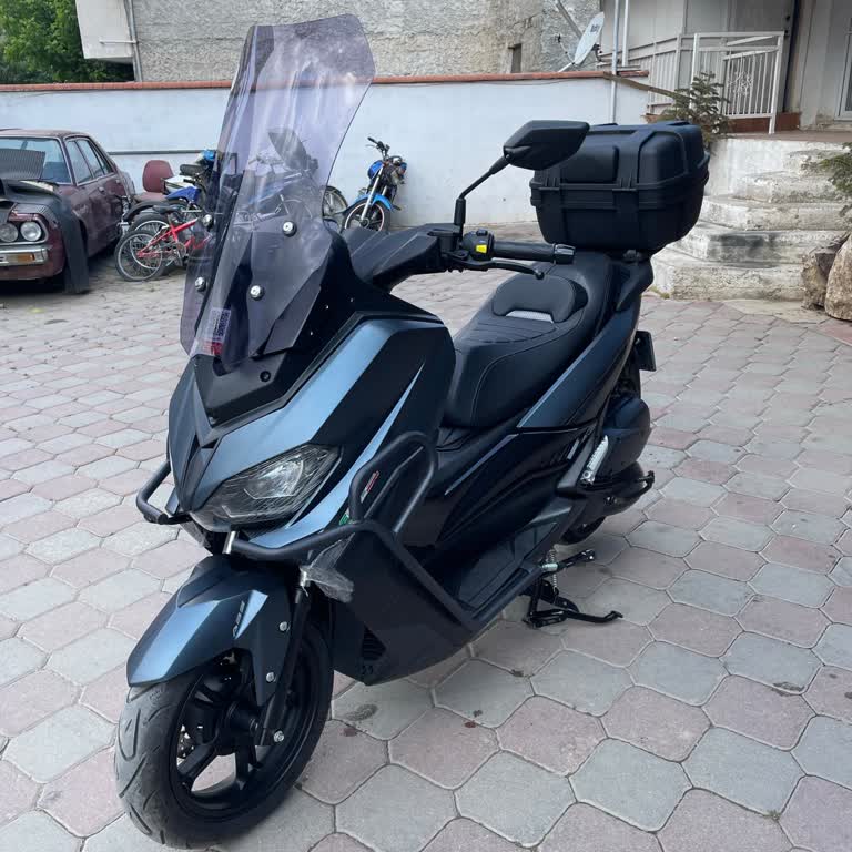 Kuba Motor Novax 200