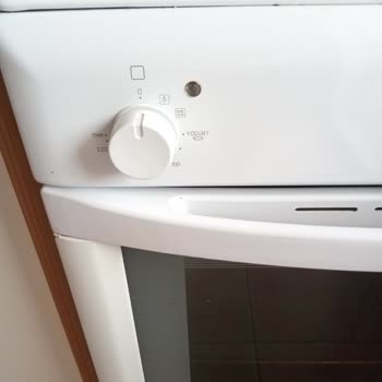 Hotpoint Indesit Fırınım Kekleri Kömüre Çeviriyor!