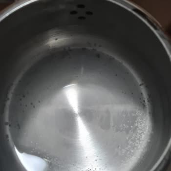 Karaca Züccaciye Karaca Paslanan Çaydanlık Satıyor