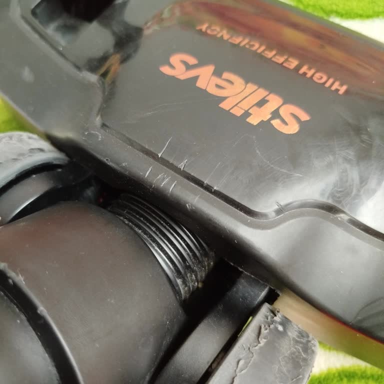 Stilevs Elektrik Süpürgesi Başlığındaki Yırtık Problemim