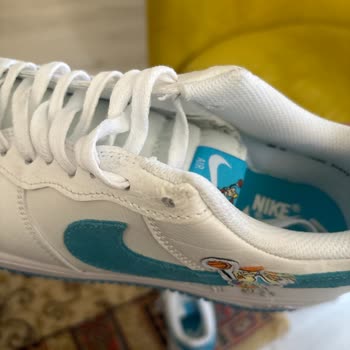 Steelsneakers.trr (Instagram) Kullanılmış Defolu Ürün