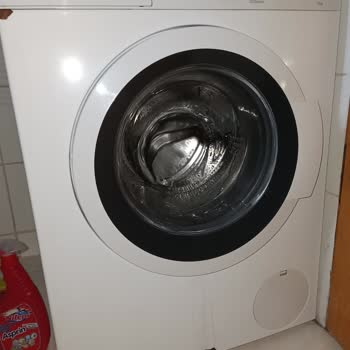 Bosch Marka Çamaşır Makinesi Boyası Dökülüyor
