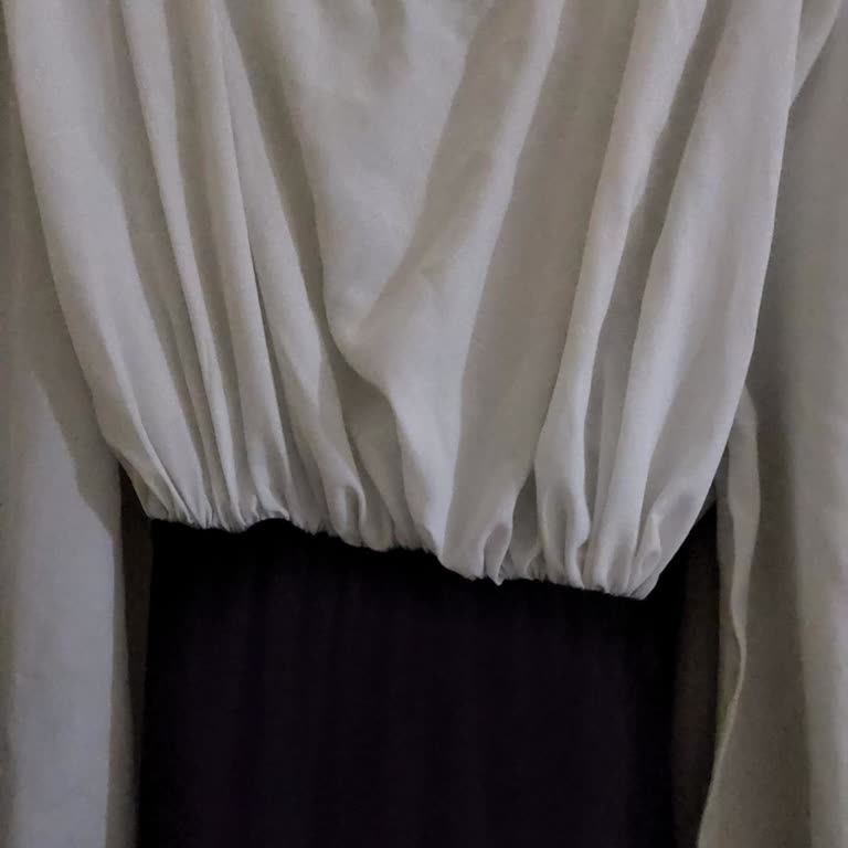 Butikim Butik Renk Atan Elbise Ve İletişimsizlik Sorunu